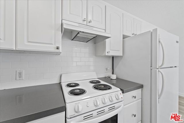 721 Beloit Avenue, Los Angeles, CA 90049