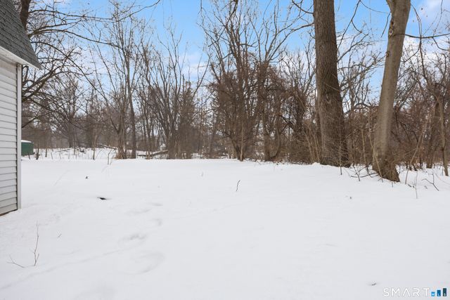 140 South Water Street, East Windsor, CT 06088