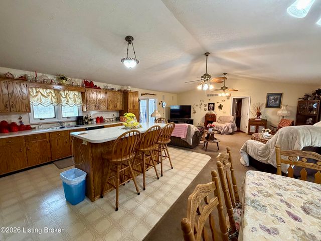 6486 Cedar Grove Rd, Shepherdsville, KY 40165