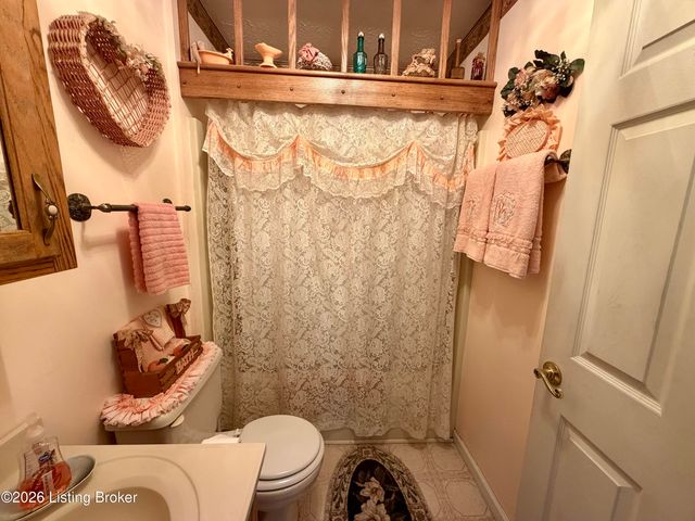 6486 Cedar Grove Rd, Shepherdsville, KY 40165