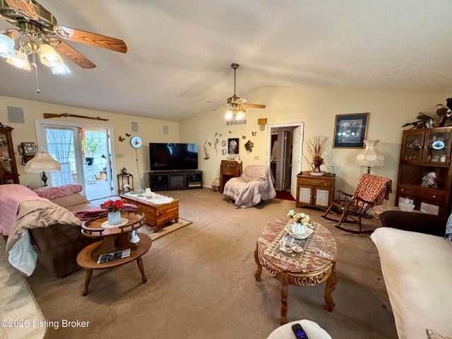 6486 Cedar Grove Rd, Shepherdsville, KY 40165