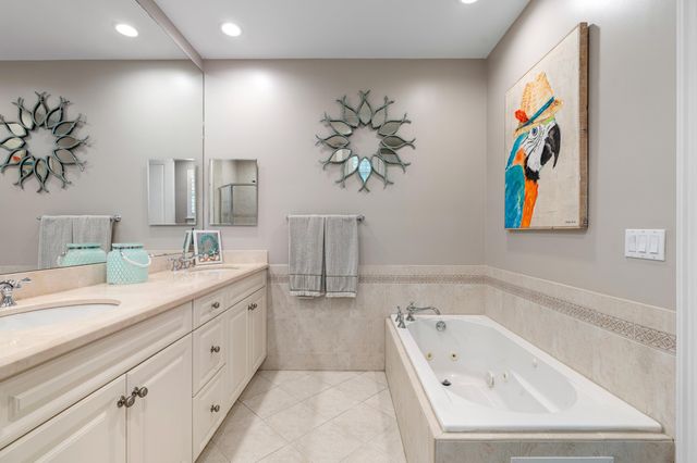 1057 E HERITAGE CLUB Circle, Delray Beach, FL 33483