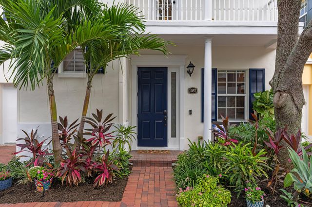 1057 E HERITAGE CLUB Circle, Delray Beach, FL 33483