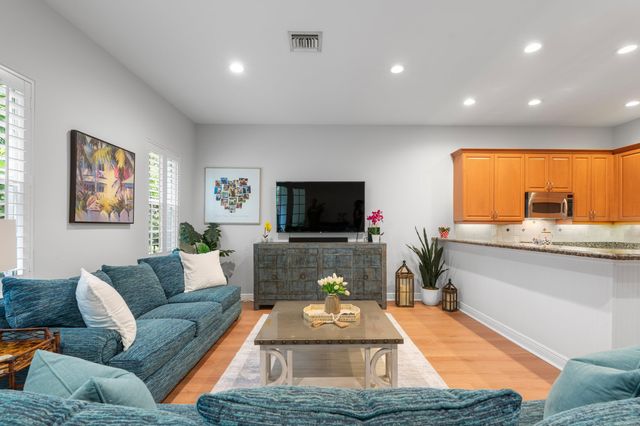 1057 E HERITAGE CLUB Circle, Delray Beach, FL 33483