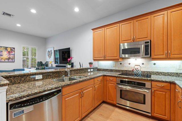 1057 E HERITAGE CLUB Circle, Delray Beach, FL 33483
