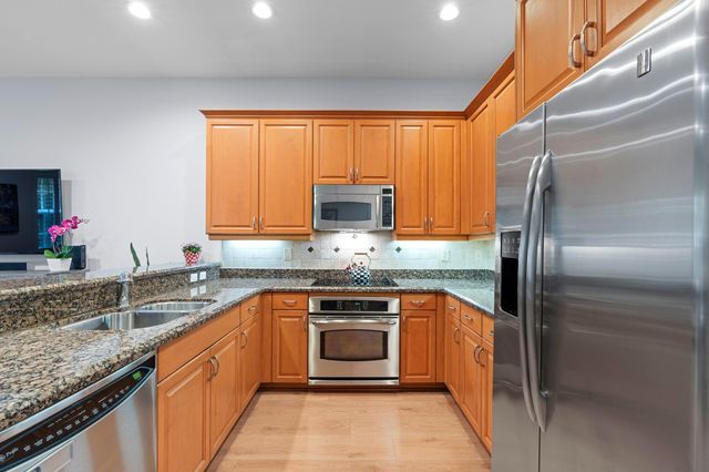 1057 E HERITAGE CLUB Circle, Delray Beach, FL 33483