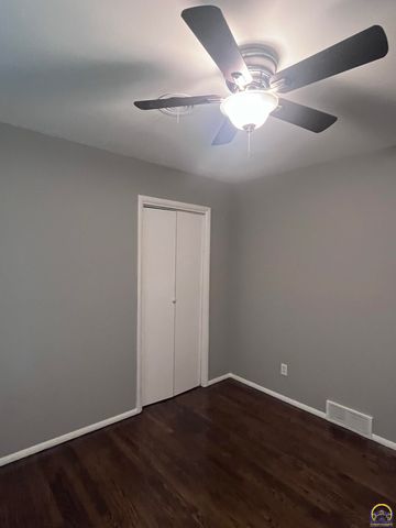1313 SW Glendale DR, Topeka, KS 66604