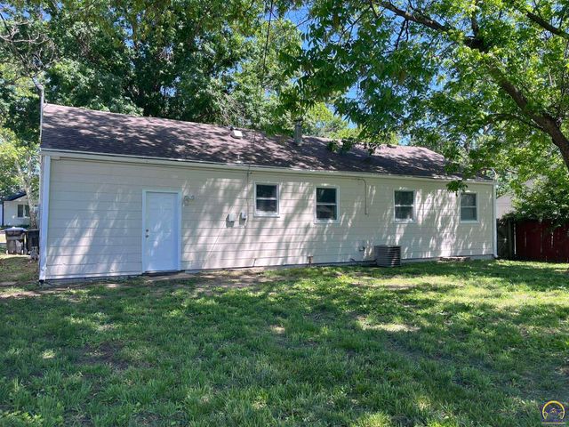 1313 SW Glendale DR, Topeka, KS 66604