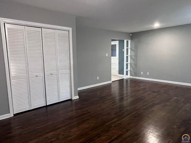 1313 SW Glendale DR, Topeka, KS 66604