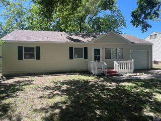 1313 SW Glendale DR, Topeka, KS 66604