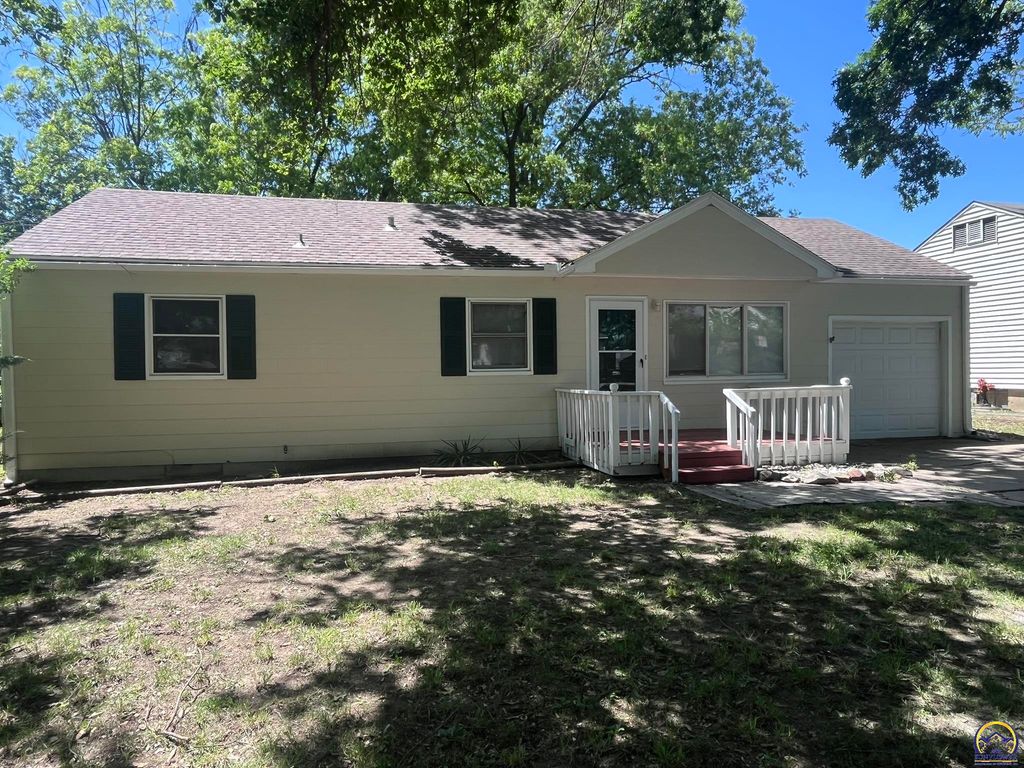 1313 SW Glendale DR, Topeka, KS 66604