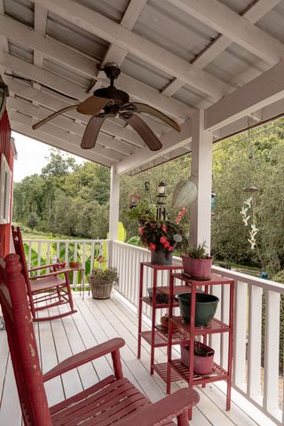 27 Bishop Hollow Ln, Pleasant Shade, TN 37145