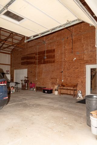 27 Bishop Hollow Ln, Pleasant Shade, TN 37145