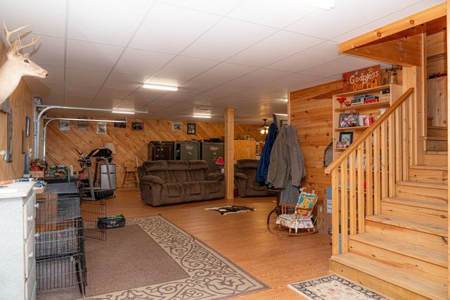 27 Bishop Hollow Ln, Pleasant Shade, TN 37145