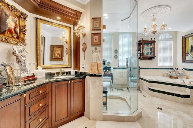600 Coral Way 5, Coral Gables, FL 33134