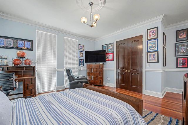 600 Coral Way 5, Coral Gables, FL 33134