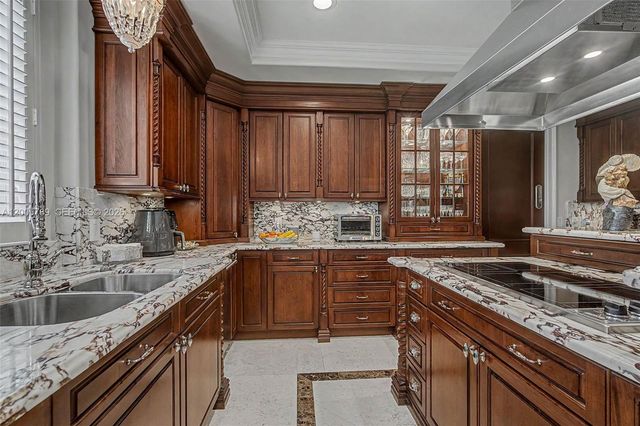 600 Coral Way 5, Coral Gables, FL 33134
