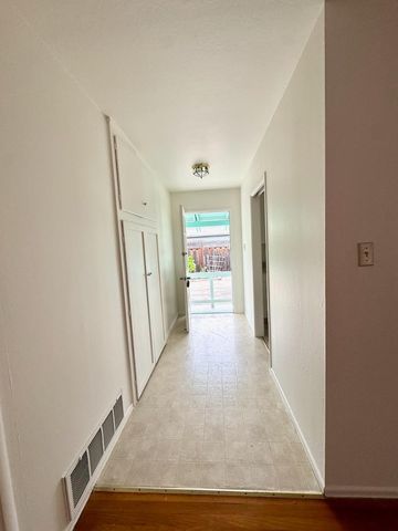 1647 Nilda Avenue, Mountain View, CA 94040