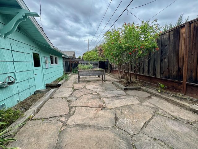 1647 Nilda Avenue, Mountain View, CA 94040