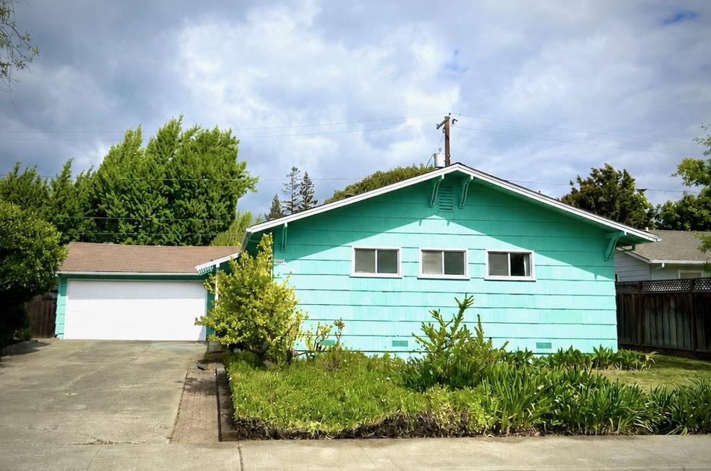1647 Nilda Avenue, Mountain View, CA 94040