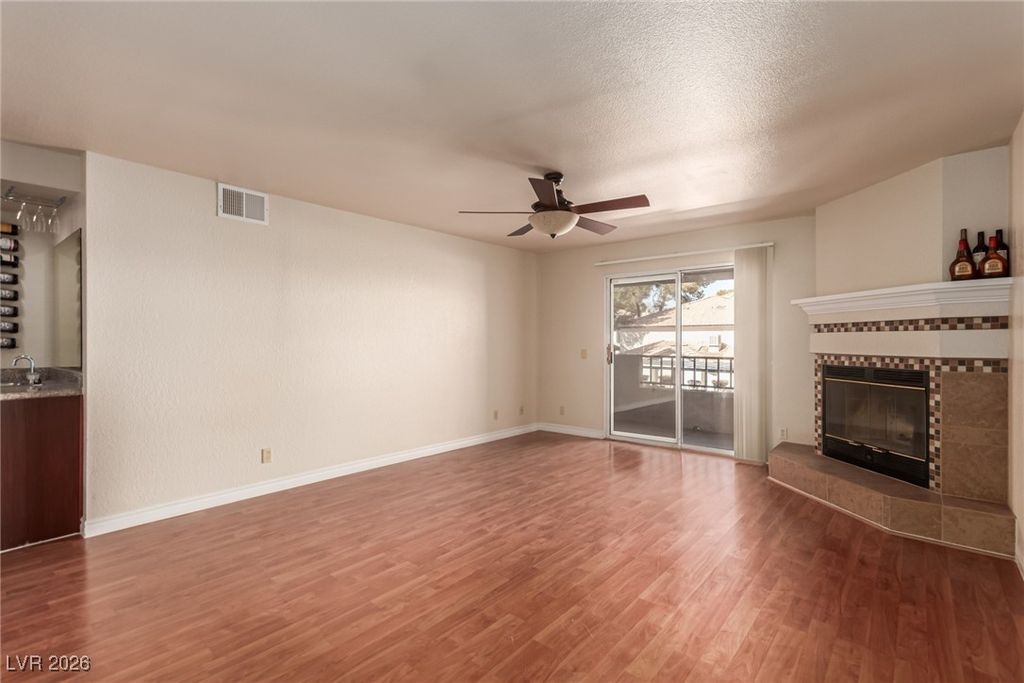 Image 9 of property listing at 2606 South Durango Drive 232, Las Vegas, NV 89117