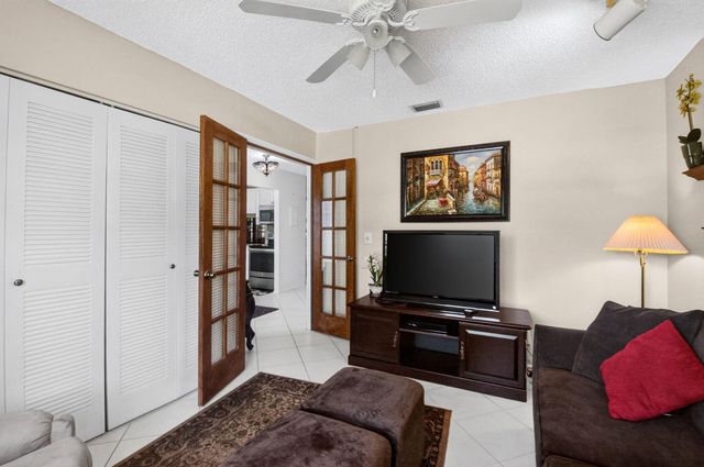 226 LAKE CONSTANCE Drive 226, West Palm Beach, FL 33411