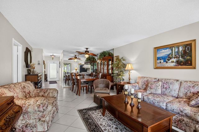 226 LAKE CONSTANCE Drive 226, West Palm Beach, FL 33411