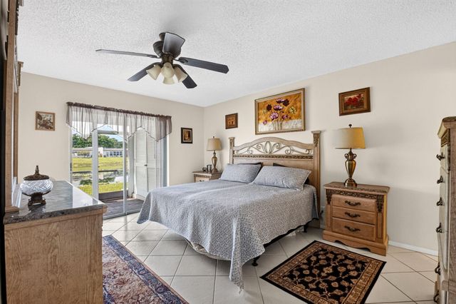 226 LAKE CONSTANCE Drive 226, West Palm Beach, FL 33411