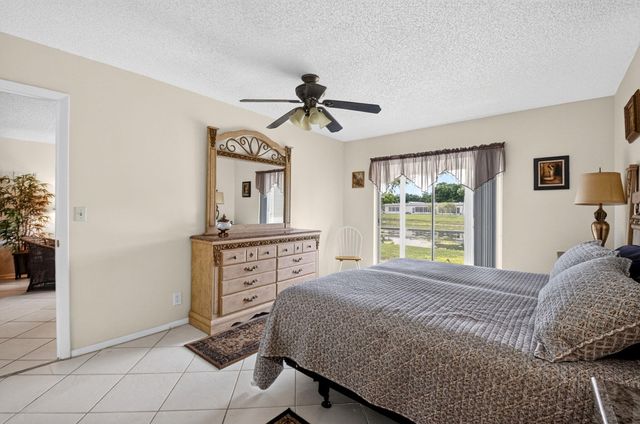 226 LAKE CONSTANCE Drive 226, West Palm Beach, FL 33411