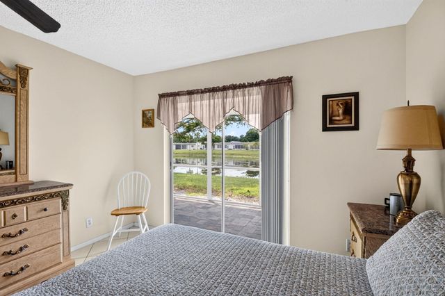 226 LAKE CONSTANCE Drive 226, West Palm Beach, FL 33411