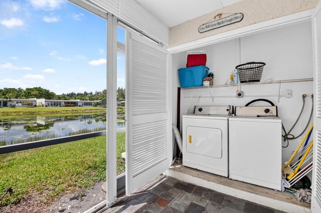 226 LAKE CONSTANCE Drive 226, West Palm Beach, FL 33411