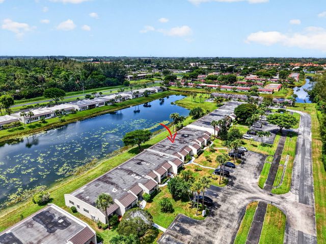 226 LAKE CONSTANCE Drive 226, West Palm Beach, FL 33411