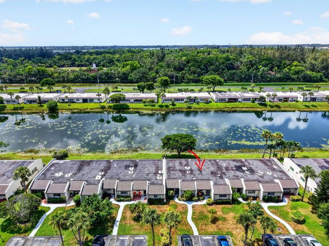 226 LAKE CONSTANCE Drive 226, West Palm Beach, FL 33411
