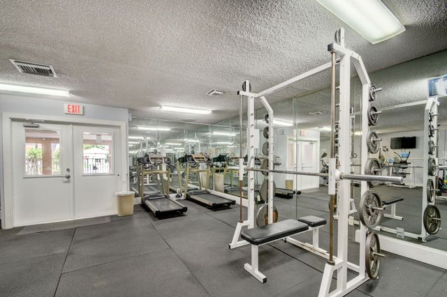 226 LAKE CONSTANCE Drive 226, West Palm Beach, FL 33411