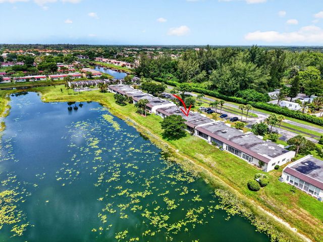 226 LAKE CONSTANCE Drive 226, West Palm Beach, FL 33411