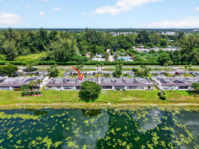 226 LAKE CONSTANCE Drive 226, West Palm Beach, FL 33411