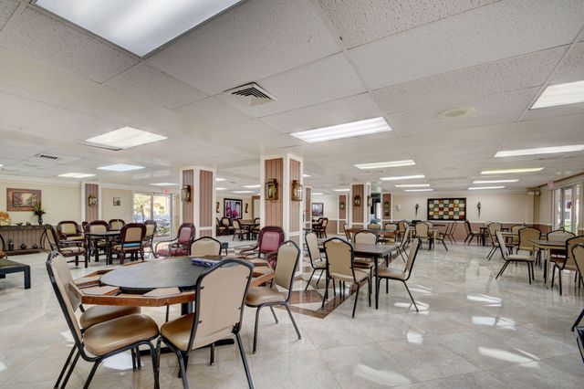 226 LAKE CONSTANCE Drive 226, West Palm Beach, FL 33411