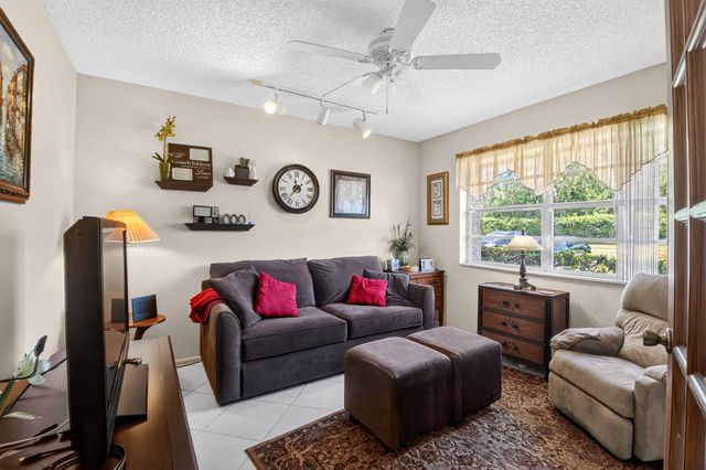 226 LAKE CONSTANCE Drive 226, West Palm Beach, FL 33411