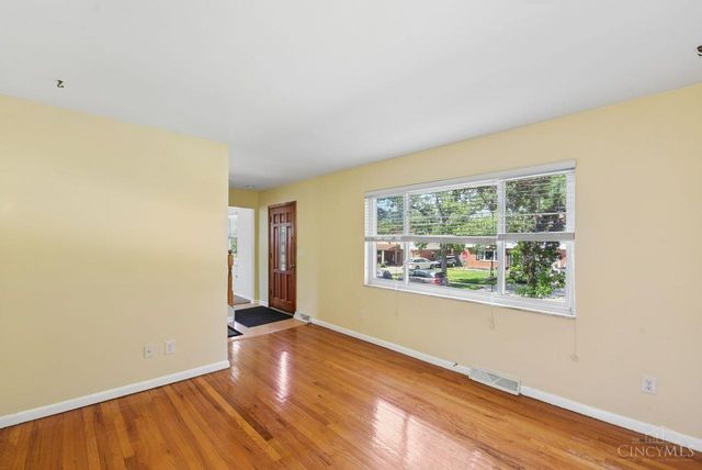 10660 Bridlepath Lane, Sharonville, OH 45241
