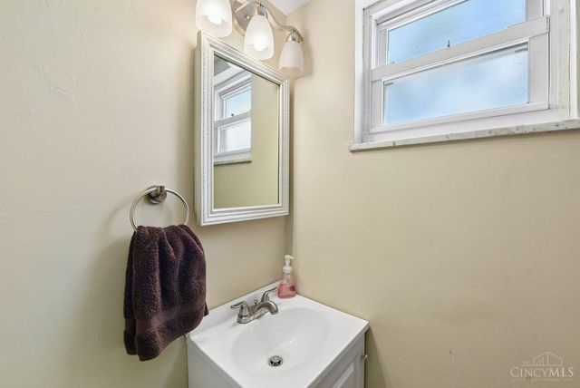 10660 Bridlepath Lane, Sharonville, OH 45241