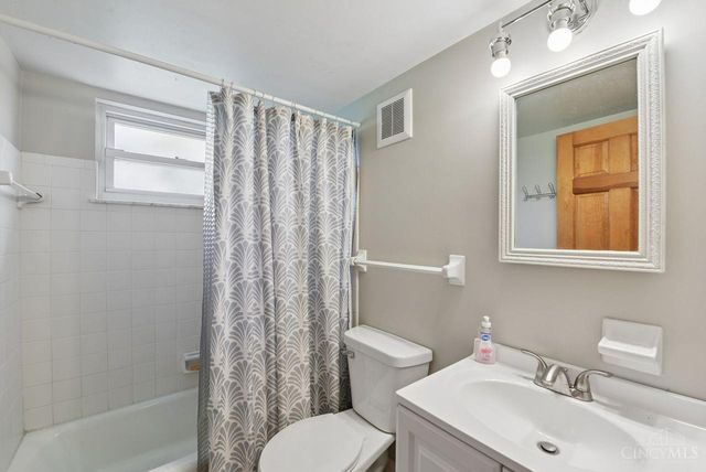 10660 Bridlepath Lane, Sharonville, OH 45241