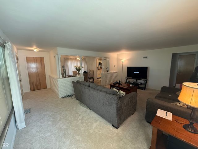 1921 E 10th Street, Anderson, IN 46012