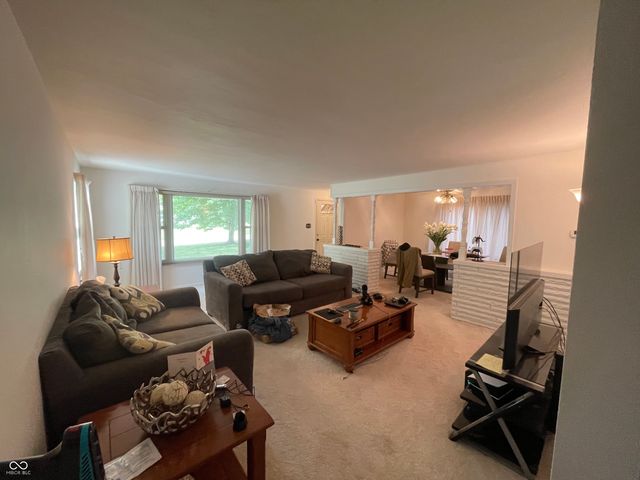 1921 E 10th Street, Anderson, IN 46012