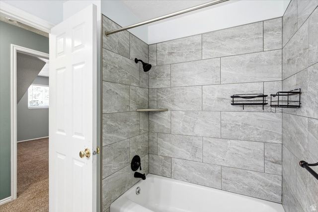 66 E MONTICELLO DR, Kaysville, UT 84037