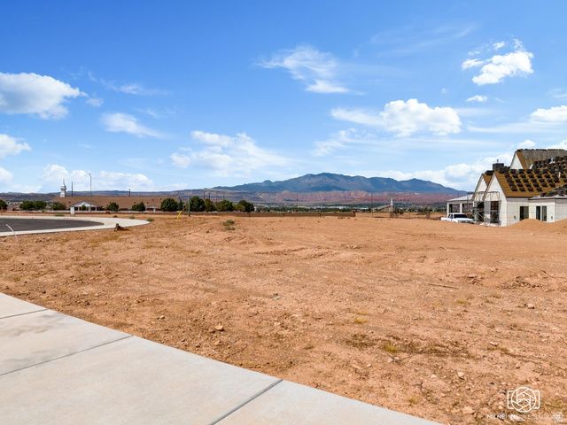 3047 RED CLIFFS VIEW CT, St. George, UT 84790