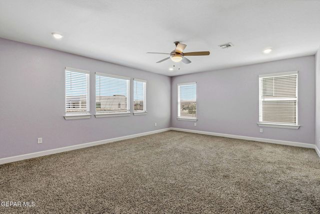 13082 OAKHAMPTON Avenue, El Paso, TX 79928