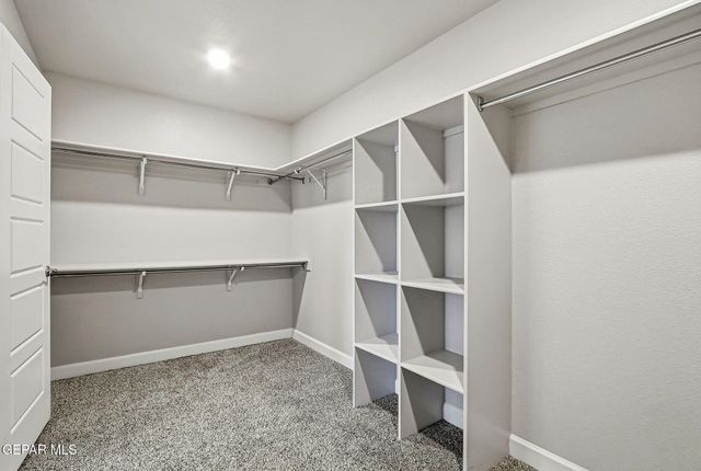 13082 OAKHAMPTON Avenue, El Paso, TX 79928