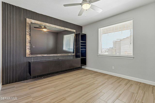 13082 OAKHAMPTON Avenue, El Paso, TX 79928