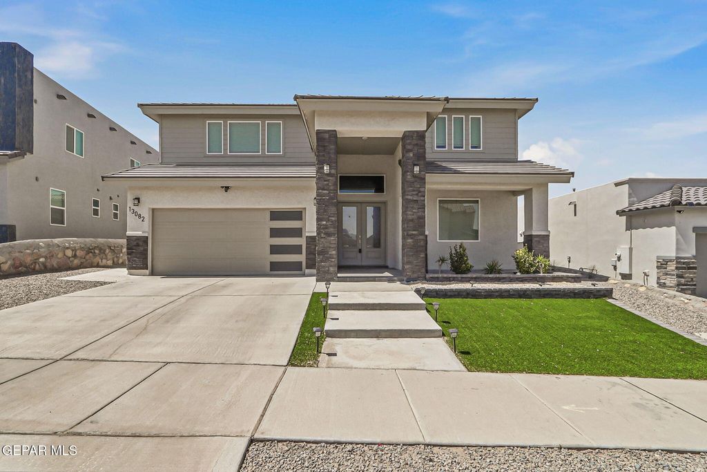 13082 OAKHAMPTON Avenue, El Paso, TX 79928
