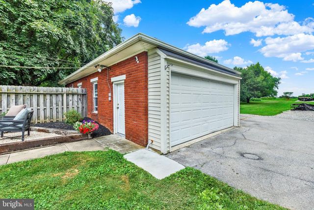 776 DELTA RD, Red Lion, PA 17356